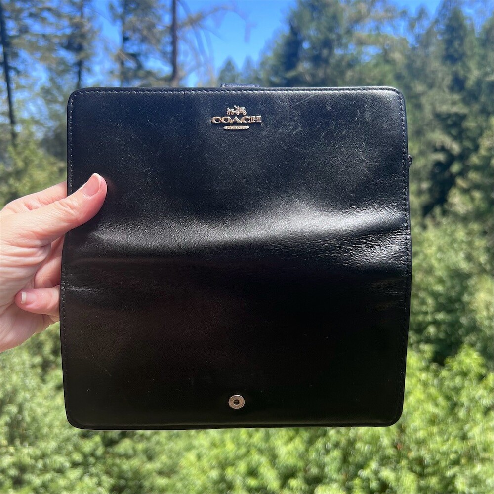 COACH Black Smooth Leather Bifold Wallet with Gold Hardware AUTHENTIC - Picture 4 of 13